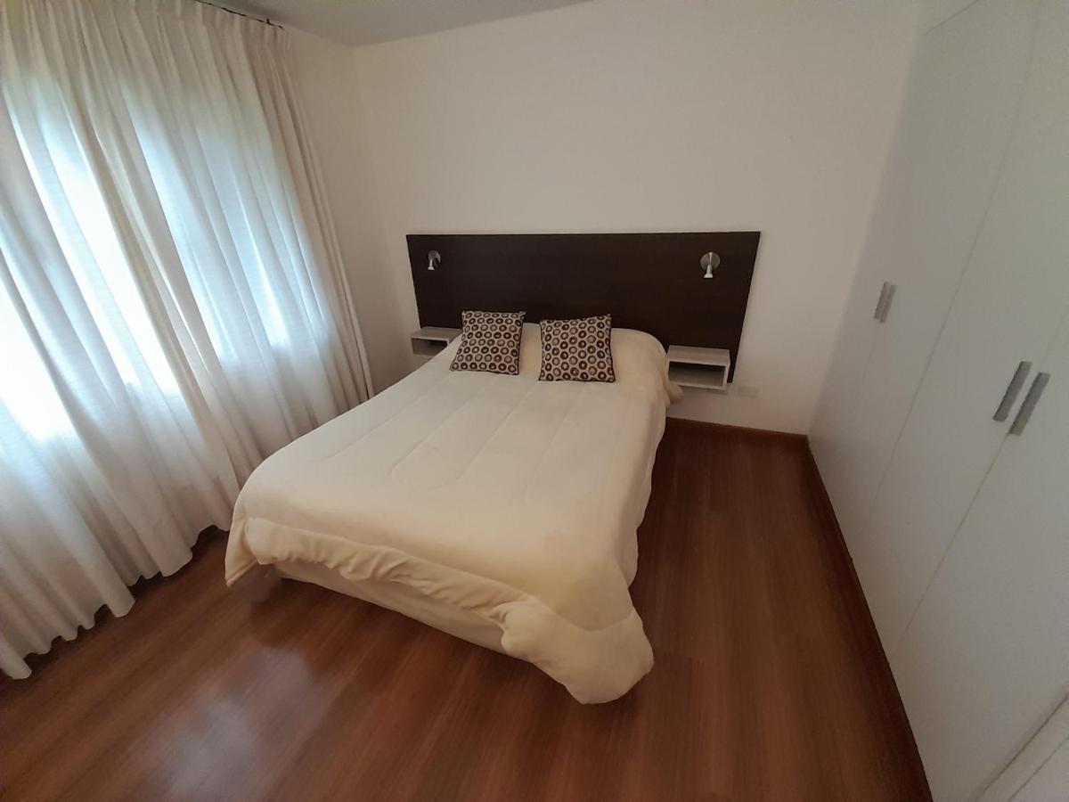 Апартаменты Departamento Centrico - 4 Personas Сан-Мартин-де-лос-Андес Экстерьер фото